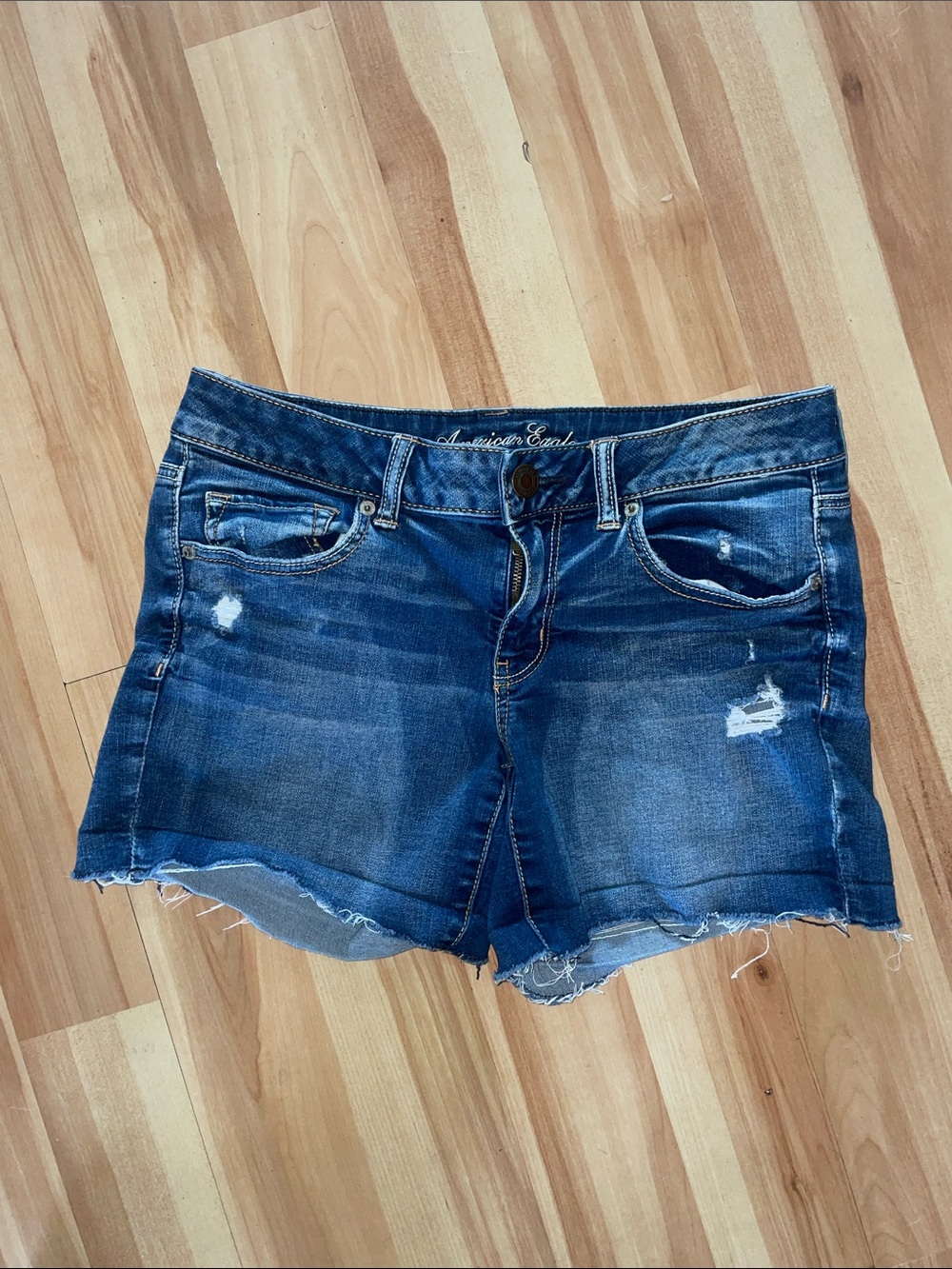 Women’s American Eagle super stretch denim shorts size 12